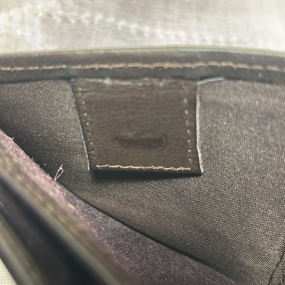 Hand crafted soft glove leather bifold wallet